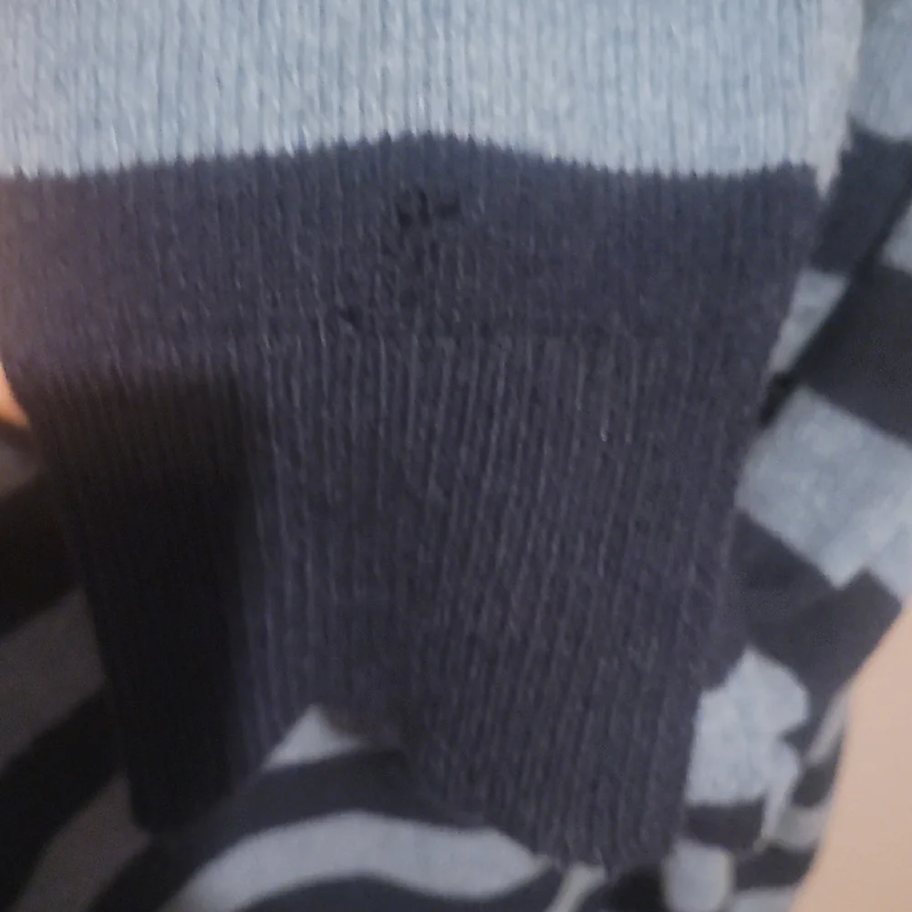 Patagonia Men's Navy and Gray Striped Crewneck Sweater